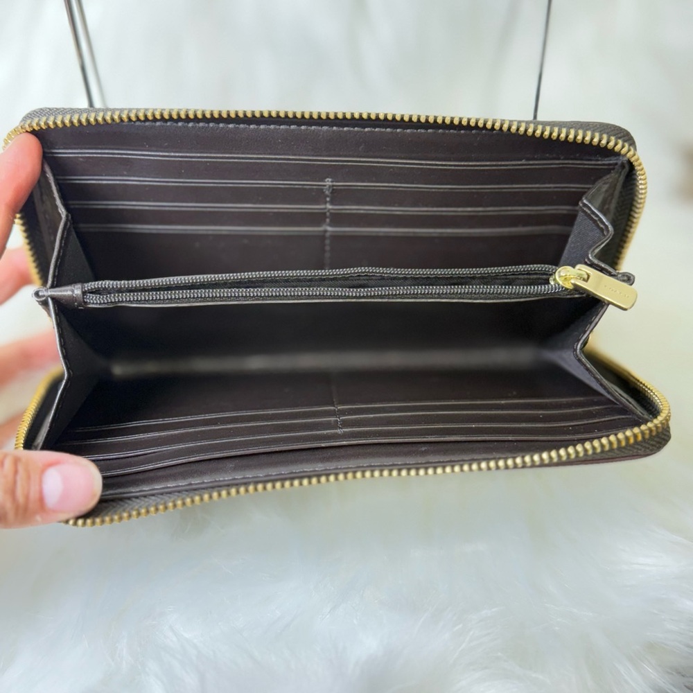 Coach Black and Tan Signature Wallet - Picture 5 of 8